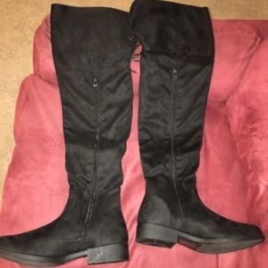 Boots Size 7